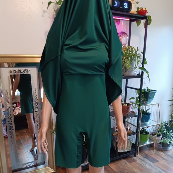 Emerald Green Built-in shapewear dress - Picture 9 of 13